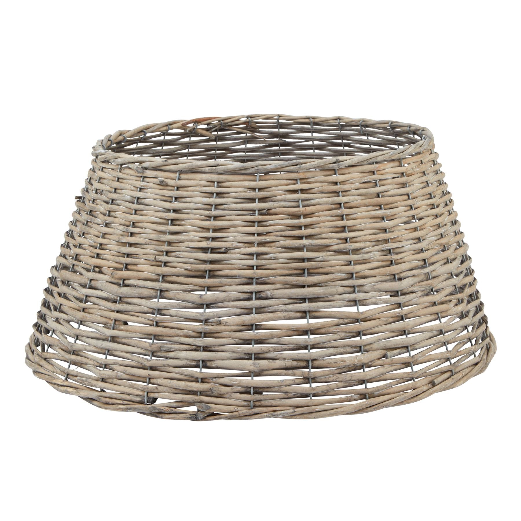 Roma Wicker Tree Skirt
