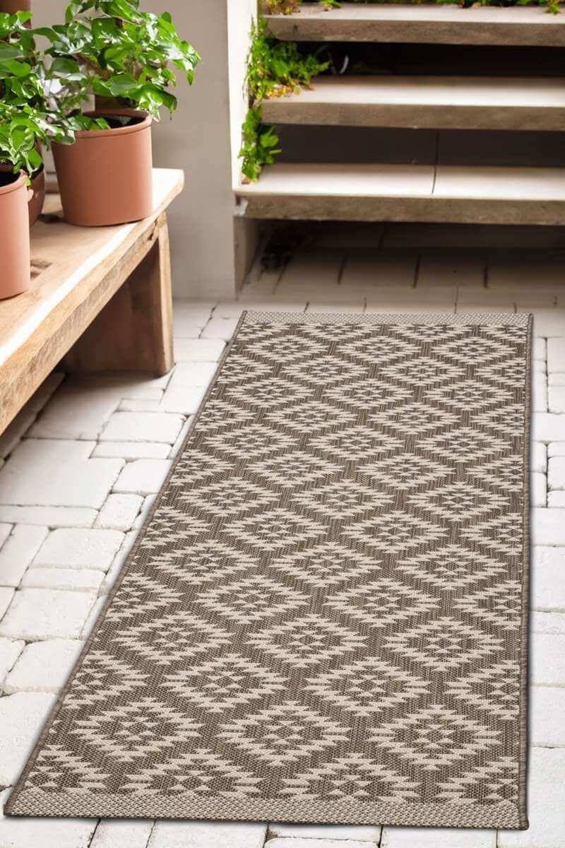 County Genesis Rug Diamond Design – Indoor/Outdoor Use