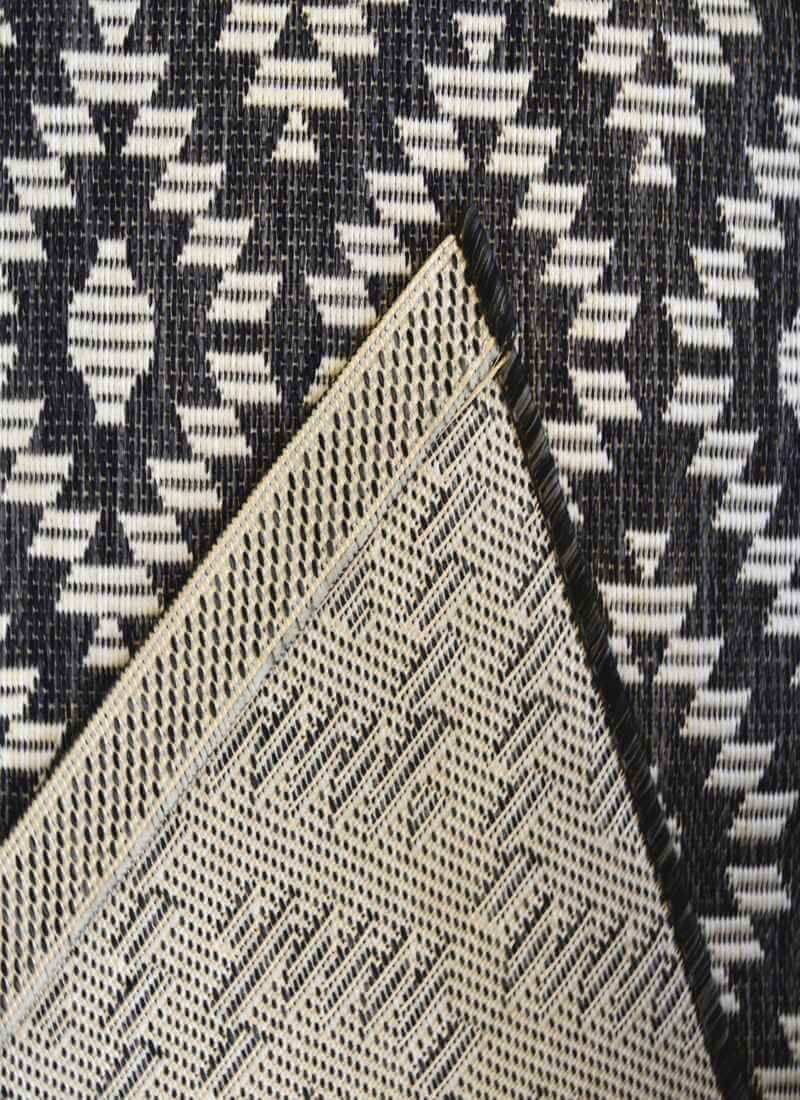 County Genesis Rug Diamond Design – Indoor/Outdoor Use