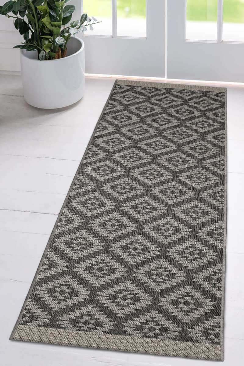 County Genesis Rug Diamond Design – Indoor/Outdoor Use