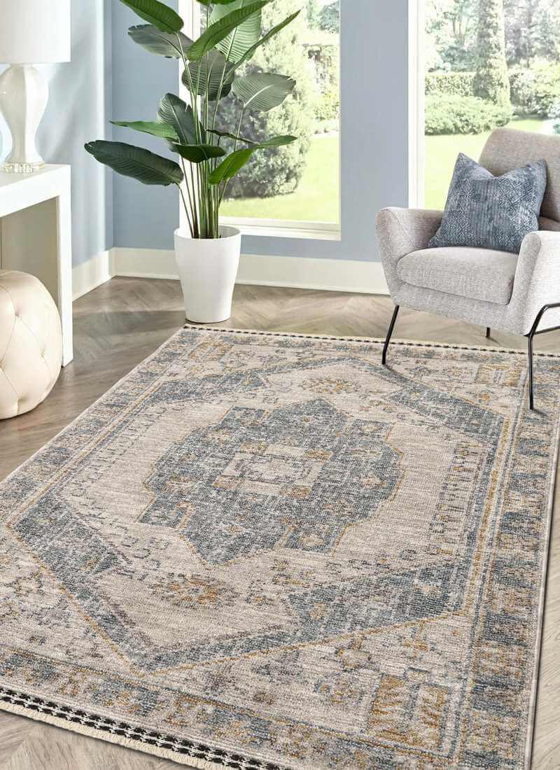 Traditional Medallion Vintage Rug with Cotton Fringe